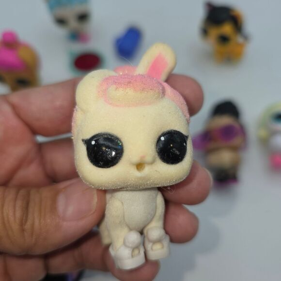 LOL Surprise Pets LOT Bundle - Picture 9 of 16